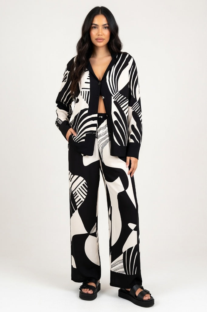 Graffiti Print Blazer Set — As Pictured