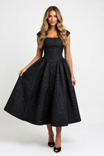 Round Neck Swing Dress — Black