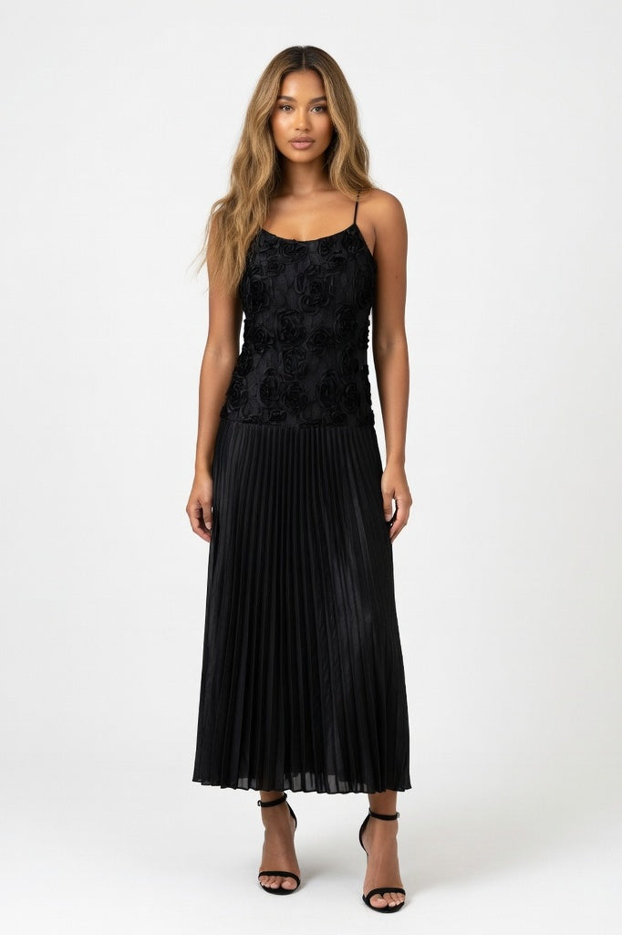 Rose Detail Ruffle Halter Dress — Black Long
